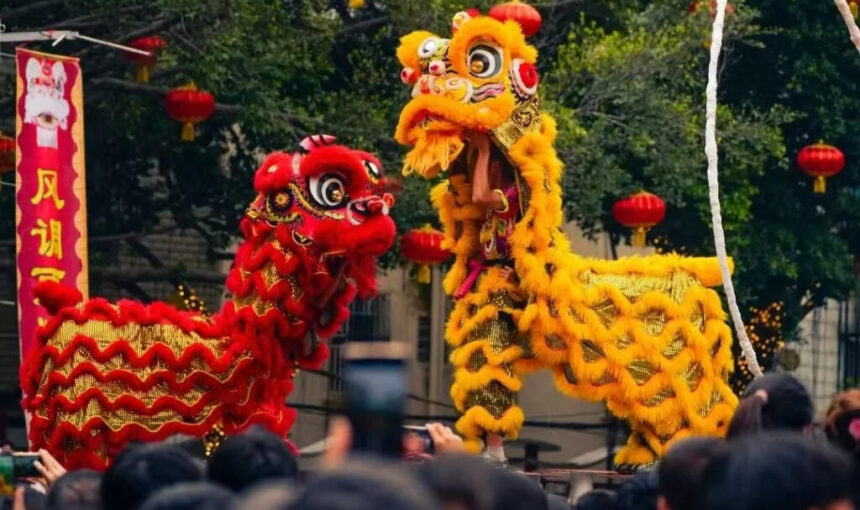 How to Navigate China’s 2025 Public Holidays: A Traveler’s Guide