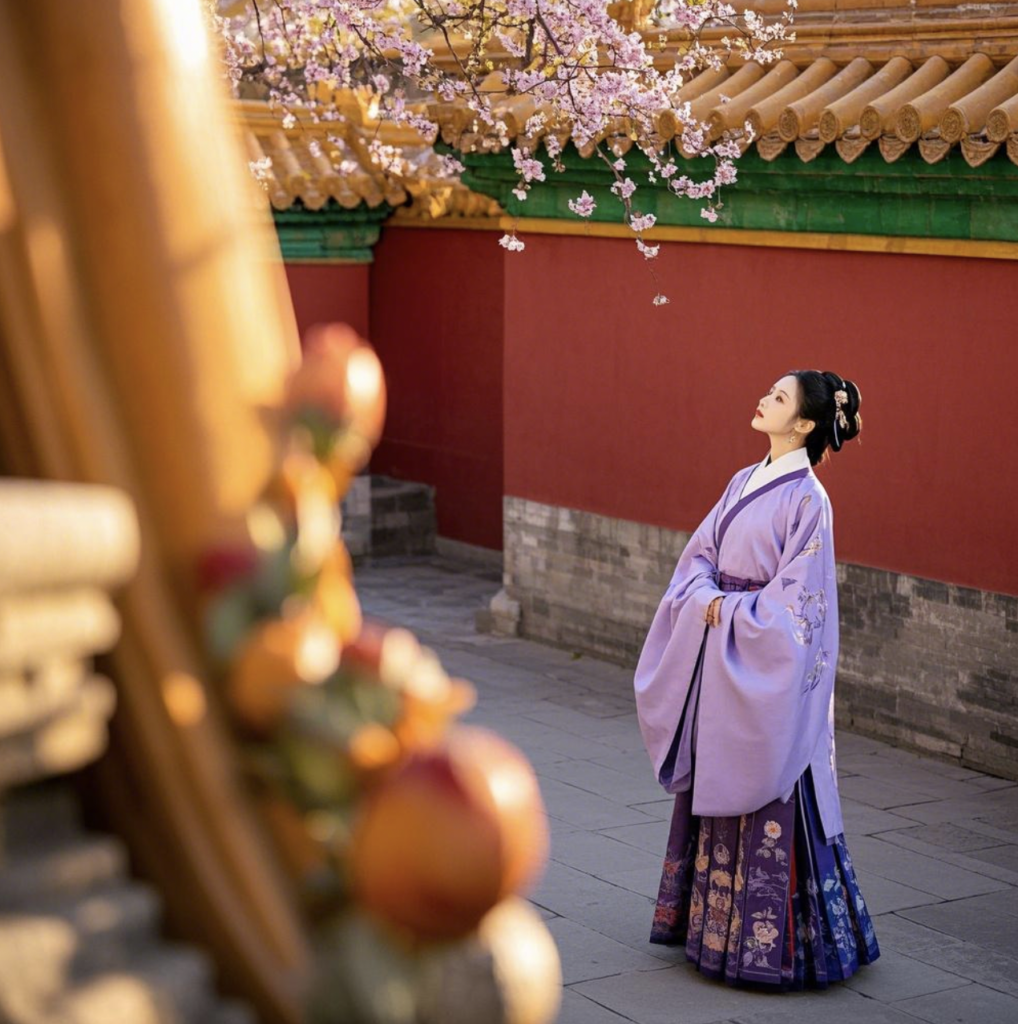 Hanfu photoshoot in forbidden city