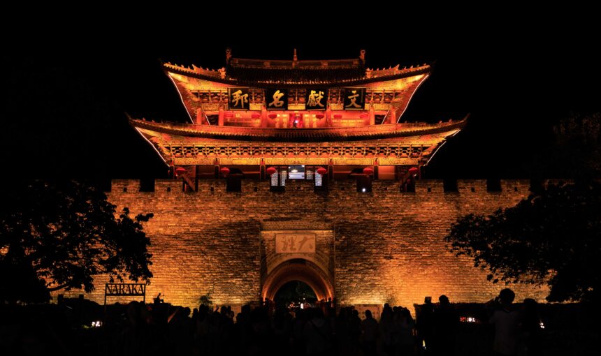 Discover the Nightlife and Local Vibes in Dali Ancient City