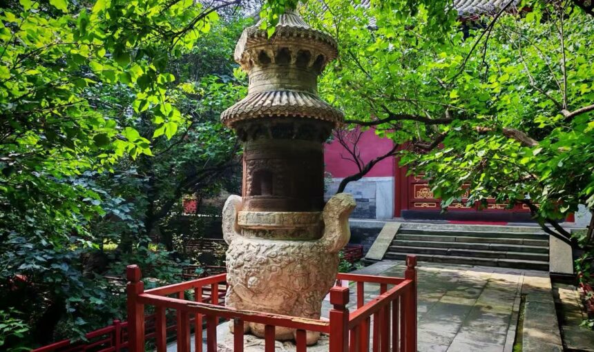Exploring Fayuan Temple: Entry Fees and Opening Times