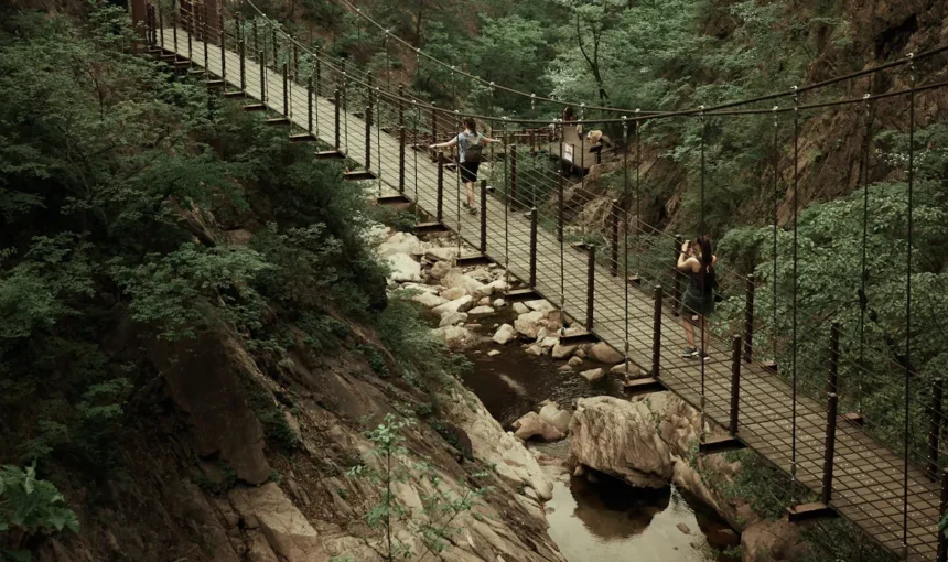 Tiger Leaping Gorge Hiking Tips Every Traveler Should Know