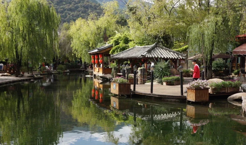How to Explore Suzhou Lingering Garden with This Easy Guide