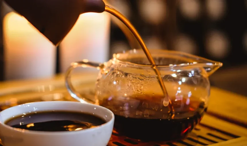 Your Guide to Tea Tasting and a Pu’er Workshop in Yunnan