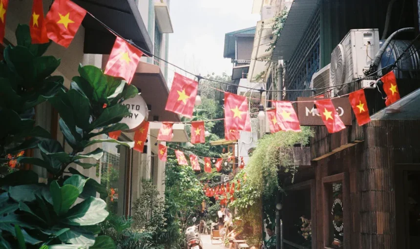 Explore Tianzifang with an English Audio Guide
