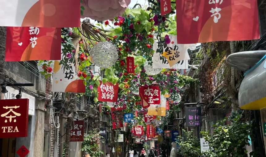 Tianzifang Shanghai Culture Walking Tour Price 2025 Guide