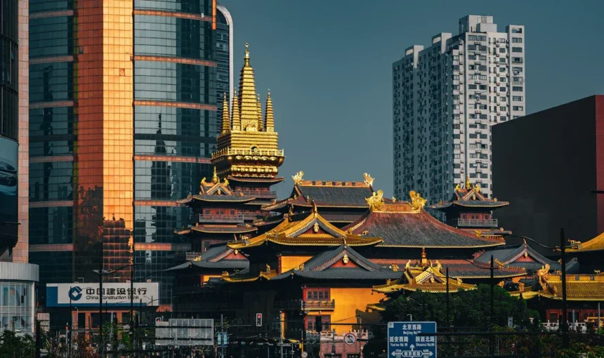 The Best Jing’an Temple Shanghai English Audio Guide Experience