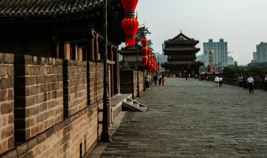 Experience the Xi’an City Wall Fully with an English Audio Guide
