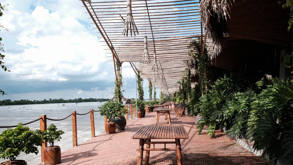 RIVERSIDE RETREAT CAFE