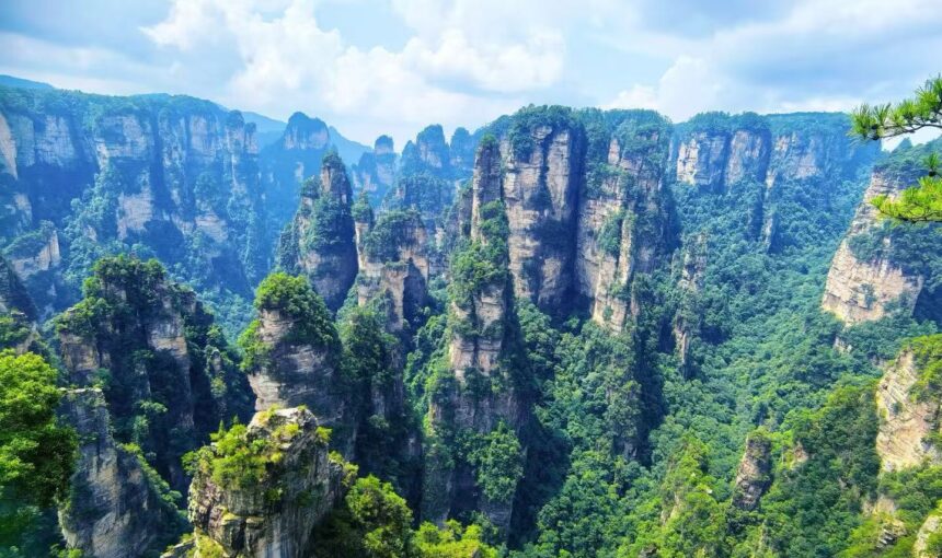Zhangjiajie National Forest Park Travel Guide for First-Time Visitors