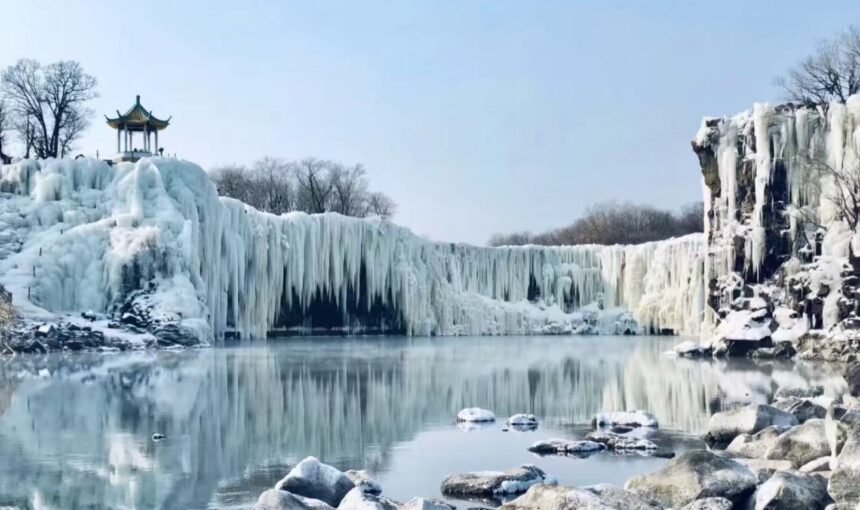 How to Explore Jingpo Lake and Diaoshuilou Waterfall in Heilongjiang