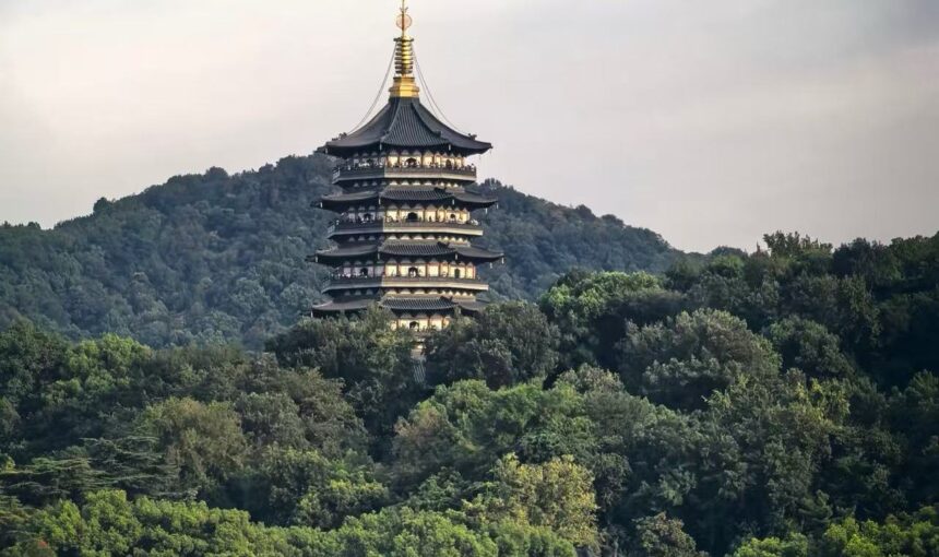 Complete Guide to Visiting Hangzhou’s Leifeng Pagoda