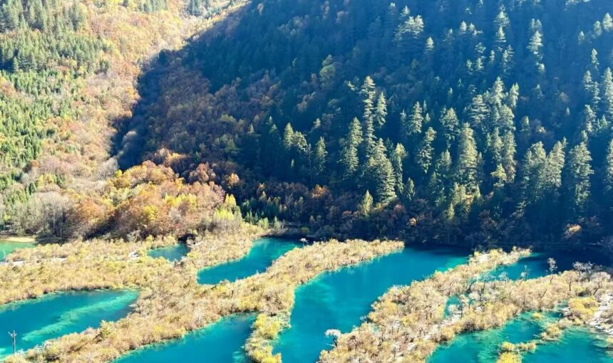Your Complete Guide to Traveling from Chengdu to Jiuzhaigou
