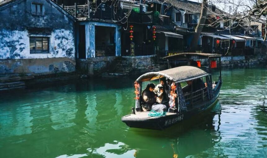 Your Complete Guide to Visiting Xitang Water Town from Hangzhou