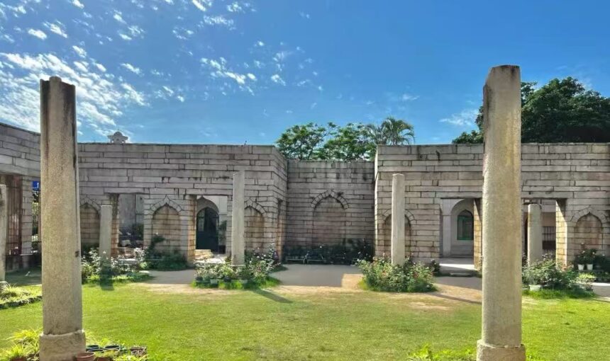 How to Visit Quanzhou Qingjing Mosque as a Tourist
