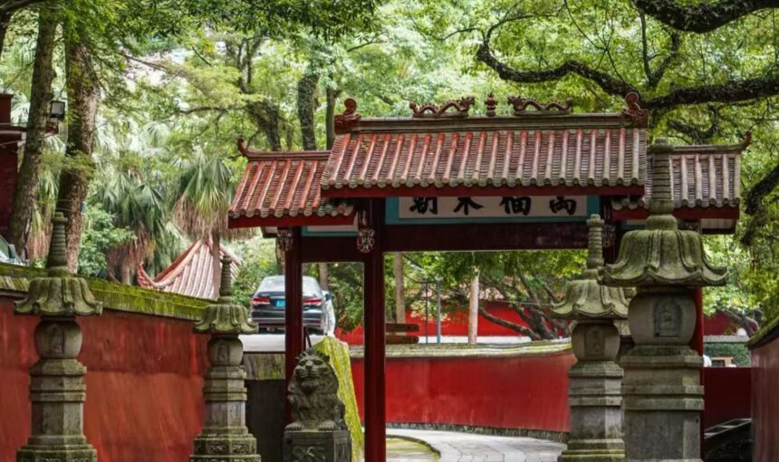 Fuzhou Yongquan Temple Travel Advice for First-Time Visitors