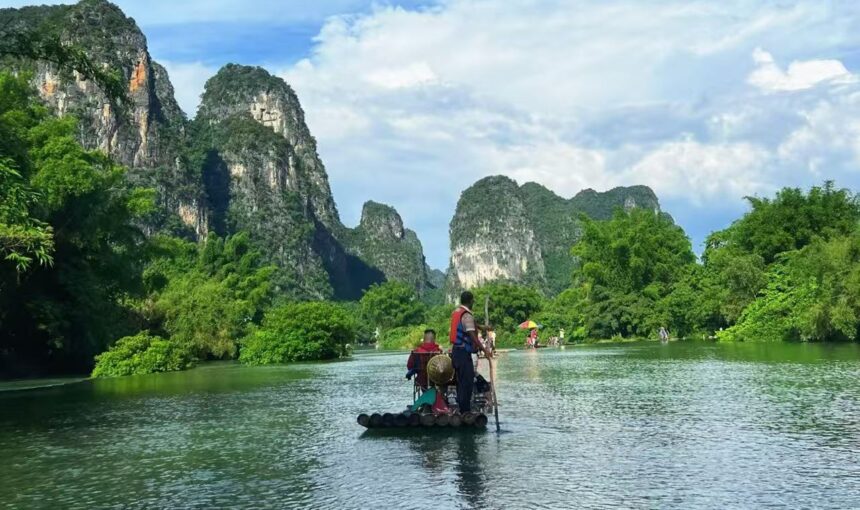 How to Experience Bamboo Rafting on the Yulong River in Yangshuo