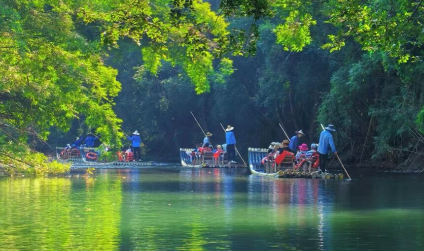 How to Experience Nine-Bend Stream in Wuyi Mountain Like a Local