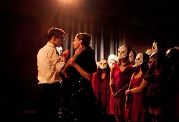 Stage Play “Sleep No More in Shanghai Adds English-Language Performances—Book Your Tickets Easily