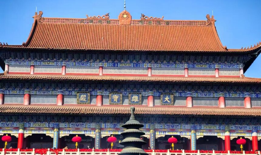 A Guide to Praying for Blessings at Kaifu Temple During Chinese New Year