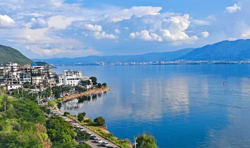 Exploring Erhai Lake in Dali: Must-Do Experiences