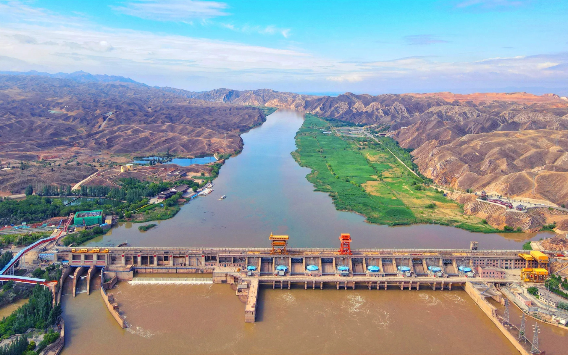 Yellow River Canyon,Zhongwei,Ningxia,Chinatravel