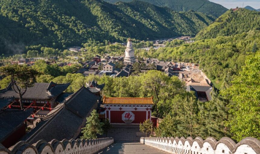 Mount Wutai Travel Tips and Must-See Experiences