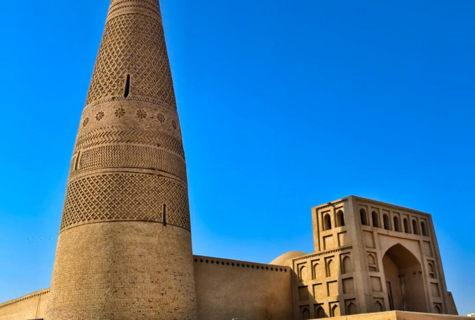 Sugong Pagoda,Turpan,Chinatour The Minaret of the Sultan Qaboos Grand Mosque in Muscat, Oman.