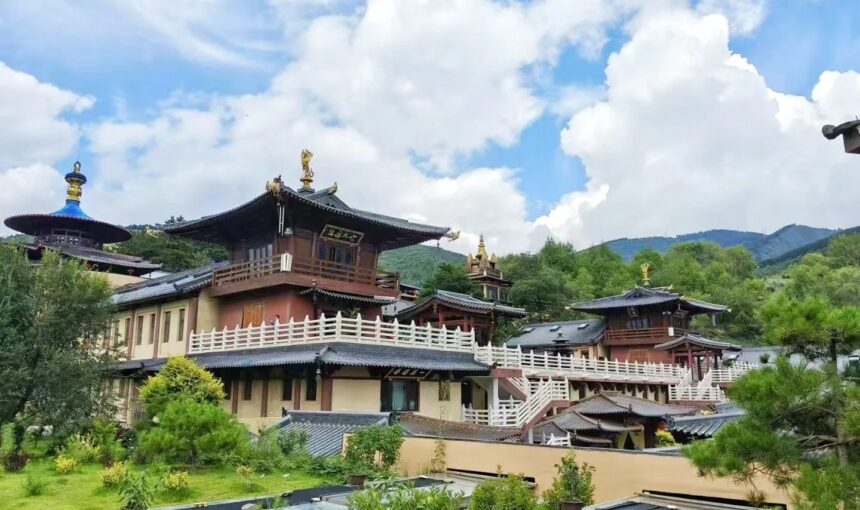 Ancient Manjushri Temple Mount Wutai Pilgrimage Guide