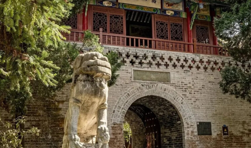 Discover Hanzhong Wuhou Tomb and Temple with These Expert Travel Tips