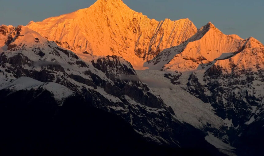 Meili Snow Mountain Visitor’s Guide for an Unforgettable Journey