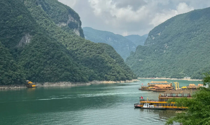 Must-Have Items for Hubei Weather on Your Next Trip