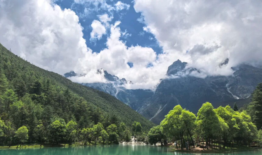 Blue Moon Valley Travel Guide with Must-Know Tips