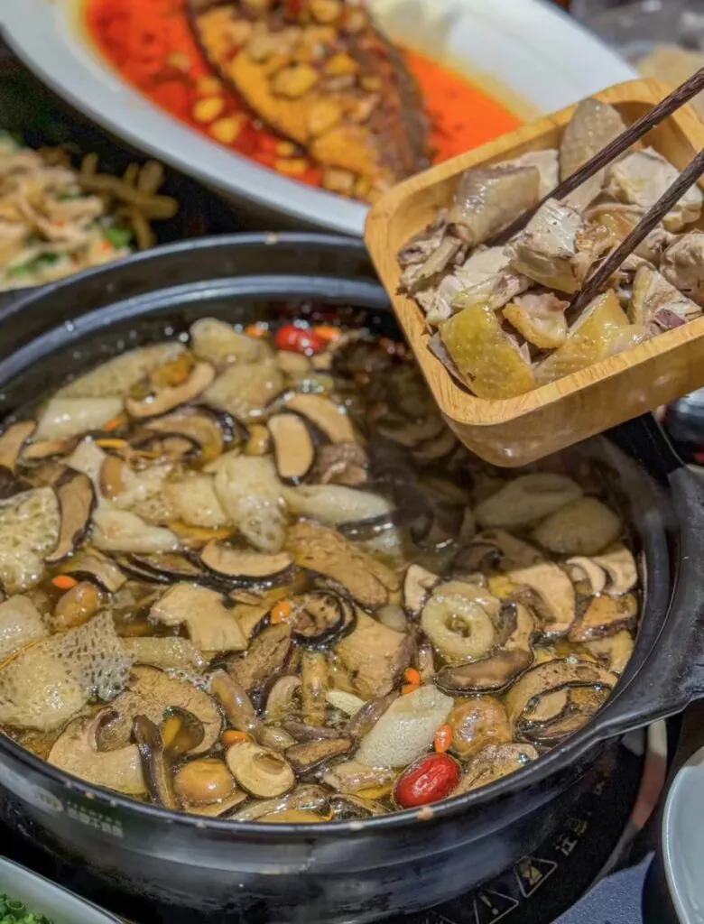 Yunnan Mushrooms Hotpot