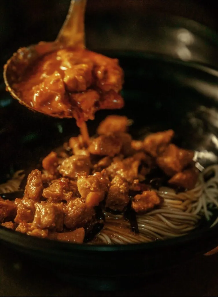 Fengyang Spicy Meat Noodles (凤阳辣肉面)