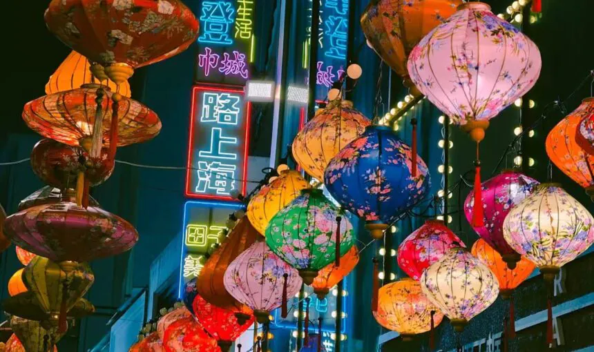 Discovering Tianzifang in Shanghai for New Travelers