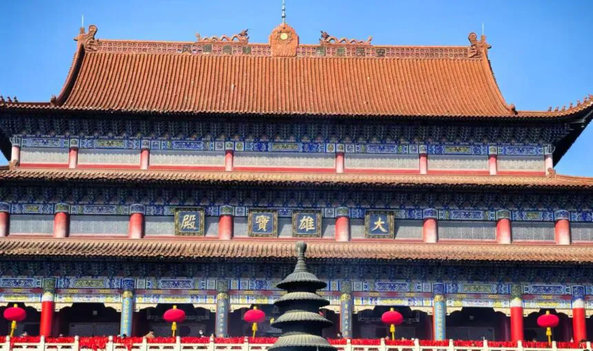 A Guide to Praying for Blessings at Kaifu Temple During Chinese New Year