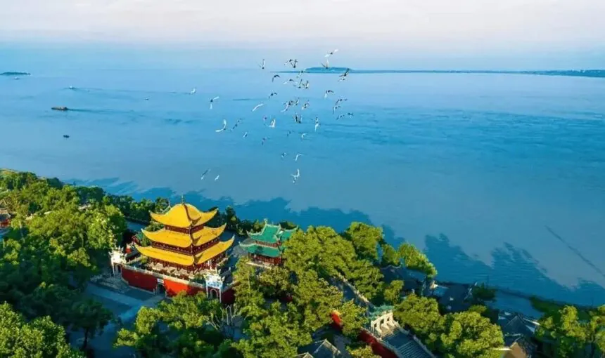 Best Time and Ways to Visit Yueyang Dongting Lake