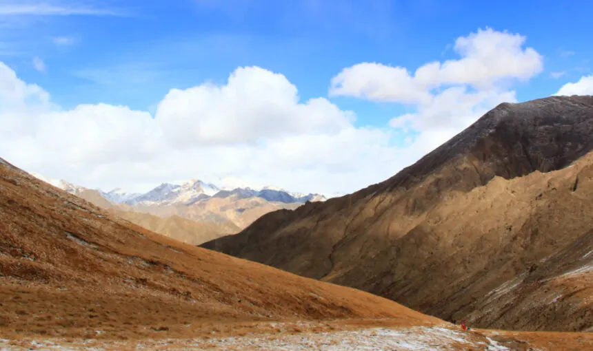 The Ultimate Guide to Visiting Qiyi Glacier in 2026