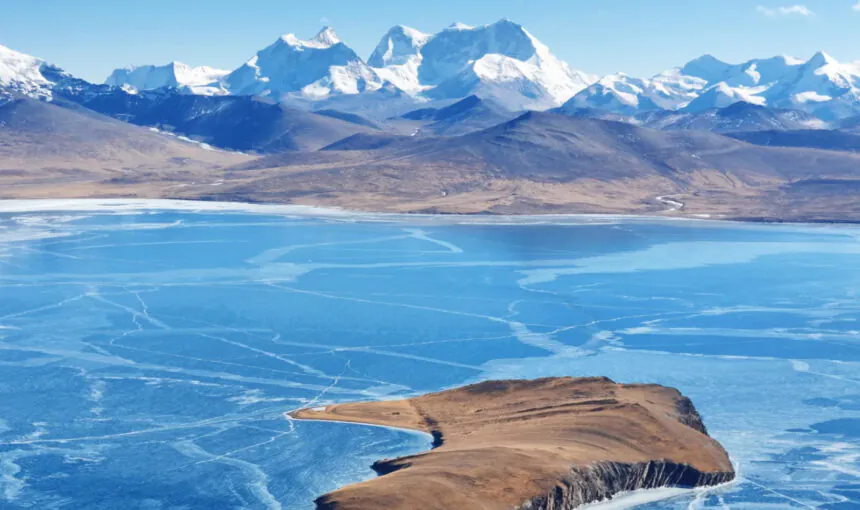 Pumoyongcuo Lake Travel Guide: Routes, Permits, and Local Insights