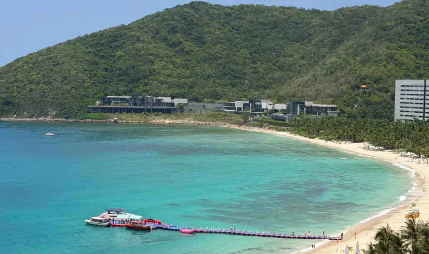 Seasonal Weather Patterns in Hainan and Trip Planning Tips